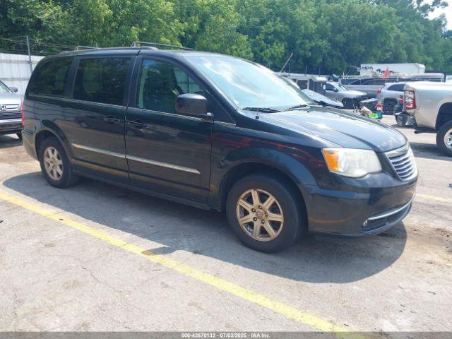  Salvage Chrysler Town & Country