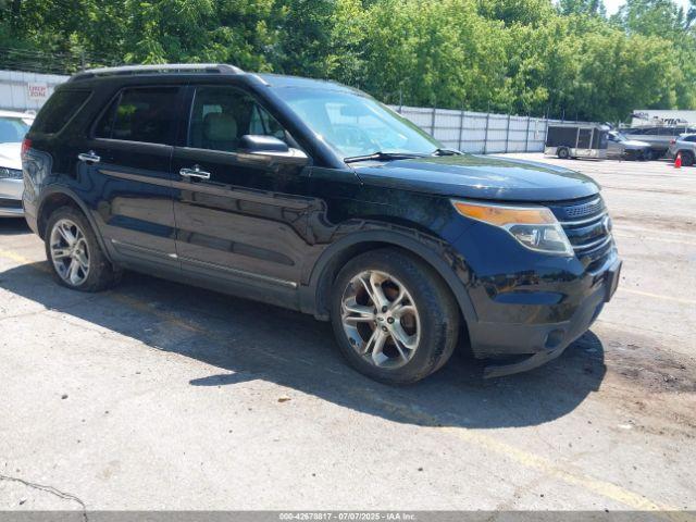  Salvage Ford Explorer