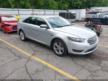  Salvage Ford Taurus