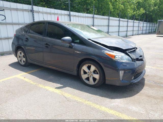  Salvage Toyota Prius