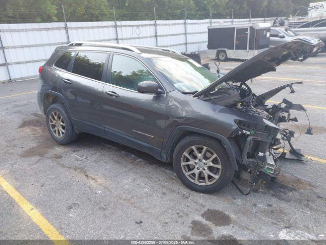  Salvage Jeep Cherokee