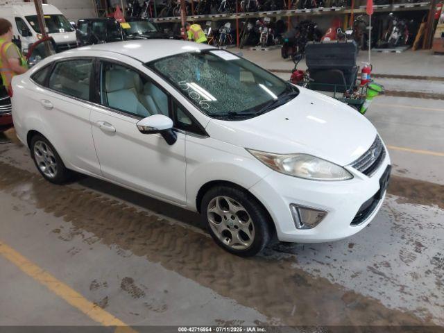  Salvage Ford Fiesta