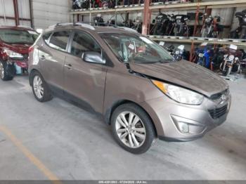  Salvage Hyundai TUCSON