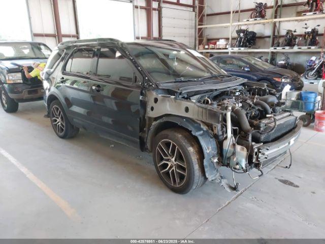  Salvage Ford Explorer