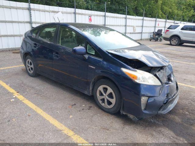  Salvage Toyota Prius