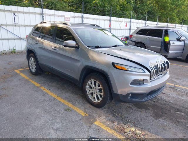  Salvage Jeep Cherokee