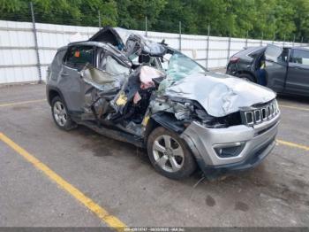  Salvage Jeep Compass