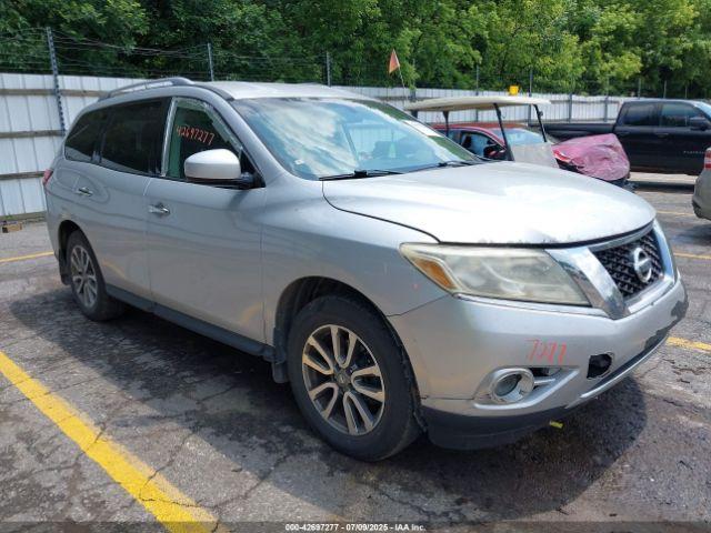  Salvage Nissan Pathfinder