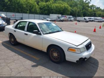  Salvage Ford Crown Victoria