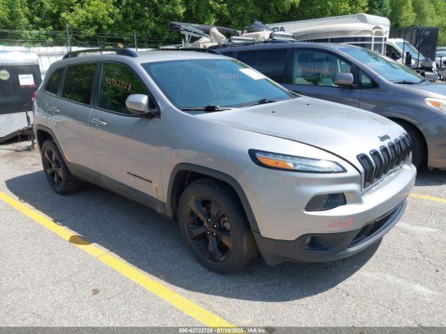  Salvage Jeep Cherokee