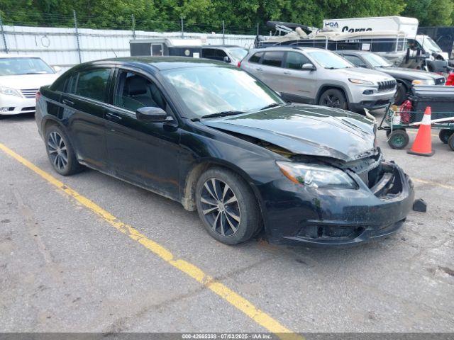  Salvage Chrysler 200