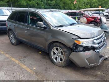  Salvage Ford Edge