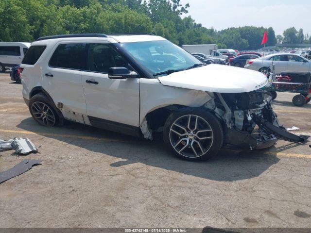  Salvage Ford Explorer