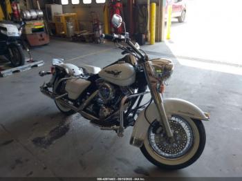  Salvage Harley-Davidson Flhri
