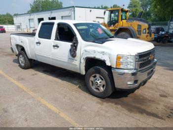  Salvage Chevrolet Silverado 2500