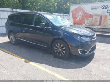  Salvage Chrysler Pacifica