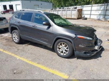  Salvage Jeep Cherokee