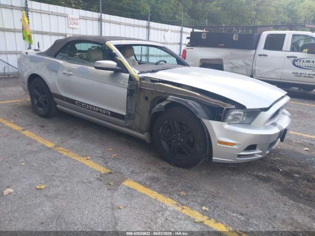  Salvage Ford Mustang