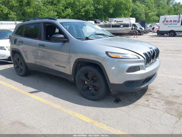  Salvage Jeep Cherokee
