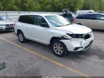  Salvage Toyota Highlander