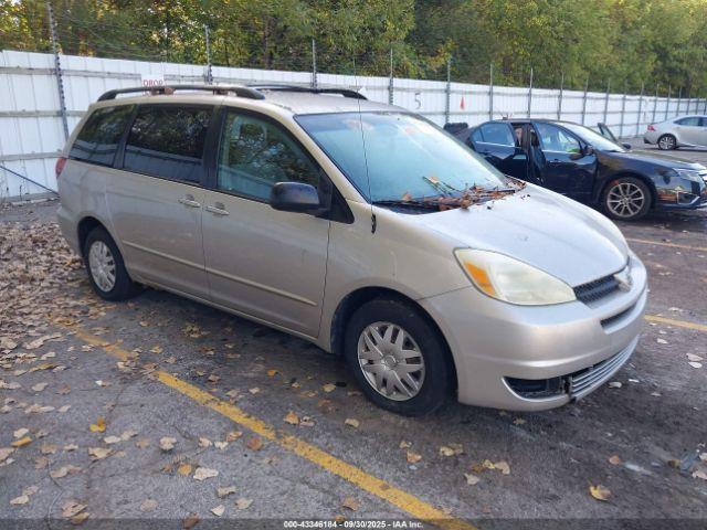 Salvage Toyota Sienna