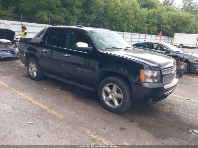  Salvage Chevrolet Avalanche 1500