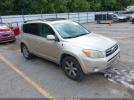 Toyota RAV4 Limited V6 Image 1