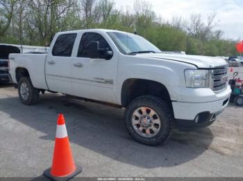  Salvage GMC Sierra 2500