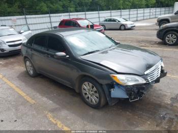  Salvage Chrysler 200