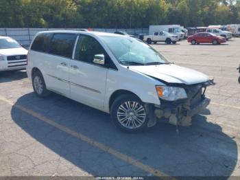  Salvage Chrysler Town & Country