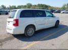 Chrysler Town & Country Touring-l Image 16
