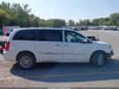 Chrysler Town & Country Touring-l Image 9