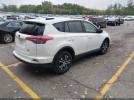 Toyota RAV4 Le Image 8