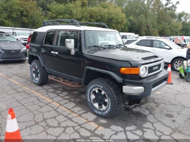  Salvage Toyota FJ Cruiser