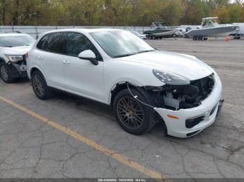  Salvage Porsche Cayenne