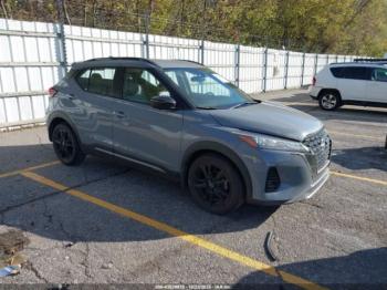  Salvage Nissan Kicks