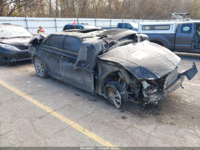  Salvage Chrysler 300