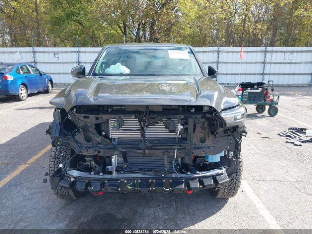 Toyota Tacoma Trd Off Road Image 14