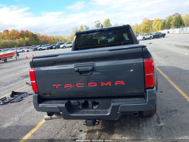 Toyota Tacoma Trd Off Road Image 15