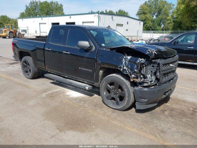 Salvage Chevrolet Silverado 1500