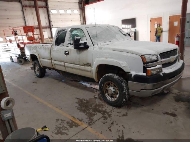  Salvage Chevrolet Silverado 2500
