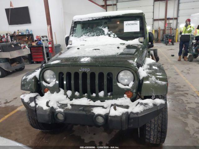 Jeep Wrangler Unlimited Sahara Image 11