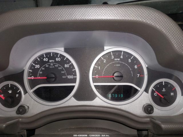 Jeep Wrangler Unlimited Sahara Image 3