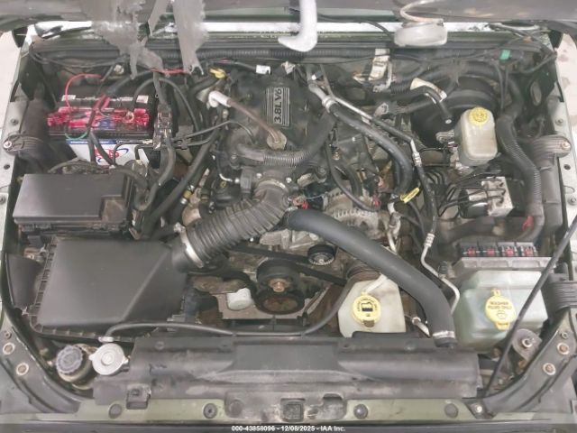 Jeep Wrangler Unlimited Sahara Image 4