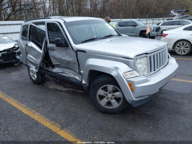 Salvage Jeep Liberty