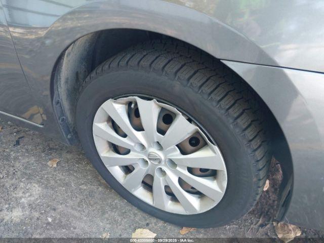 Nissan Sentra Image 5