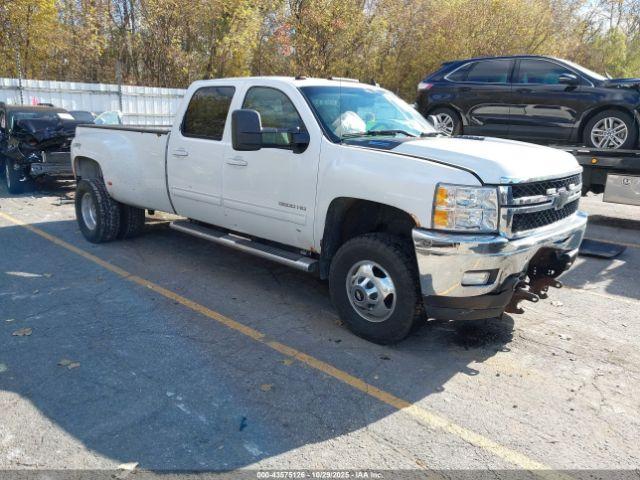  Salvage Chevrolet Silverado 3500