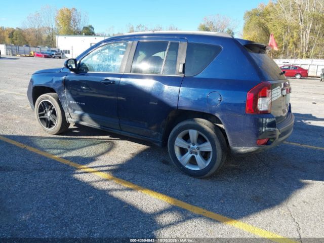 Jeep Compass Latitude Image 3
