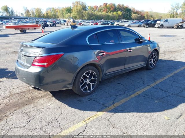 Buick LaCrosse Sport Touring Image 5