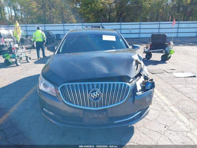 Buick LaCrosse Sport Touring Image 11